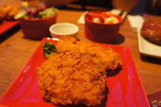 Illustration for article titled Sexy Japanese Kentucky Fried Chickens